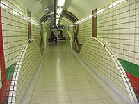 London Piccadilly circus tunel